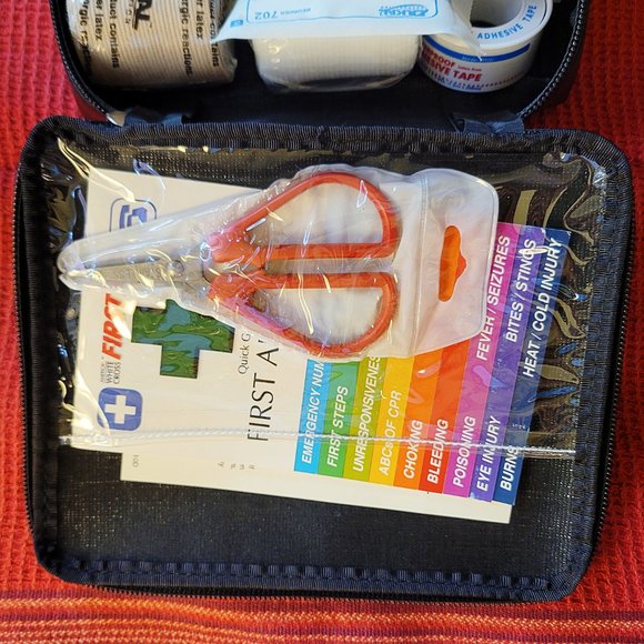 OEM Infiniti First-Aid Kit (for all Infiniti vehicles), velcro - Picture 3 of 7
